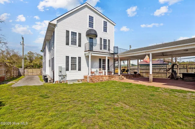 $450,000 | 116 West Jones Street, Trenton, NC 28585
