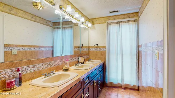 $420,000 | 116 West Jones Street, Trenton, NC 28585