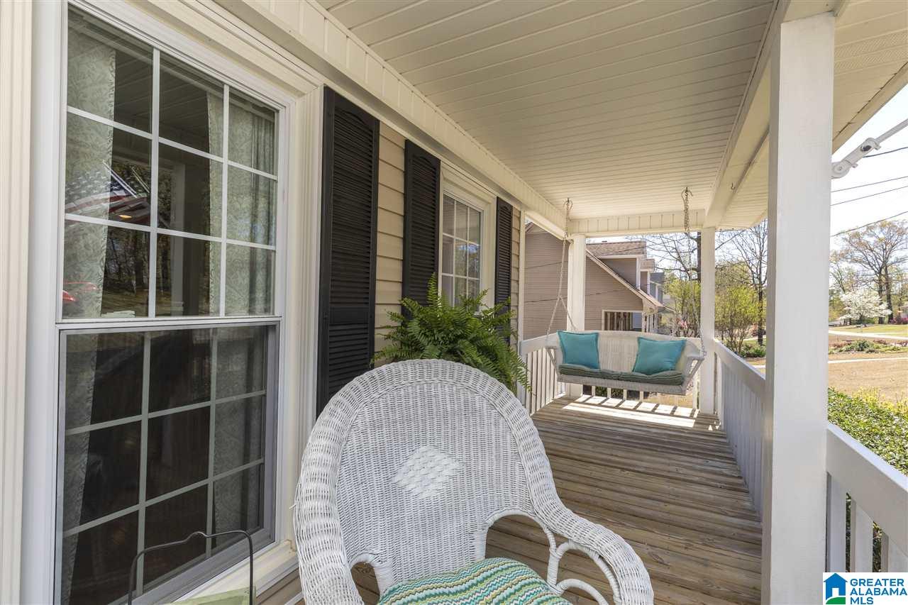 1020 Colonial Drive Alabaster, AL 35007 - Photo 3 of 31