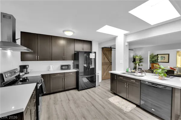 $3,200 | 942 Westminster Avenue, Las Vegas, NV 89119