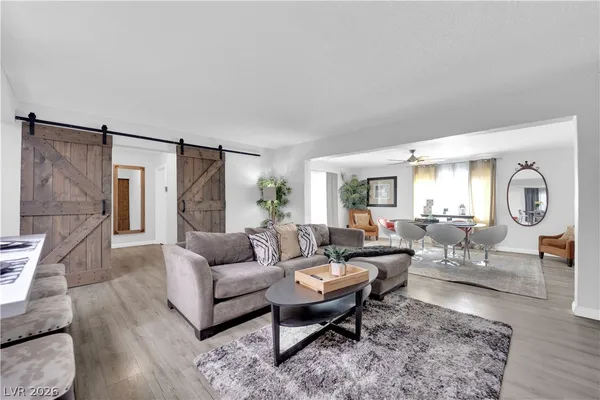 $3,200 | 942 Westminster Avenue, Las Vegas, NV 89119