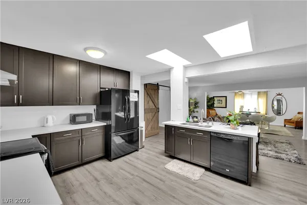 $3,200 | 942 Westminster Avenue, Las Vegas, NV 89119