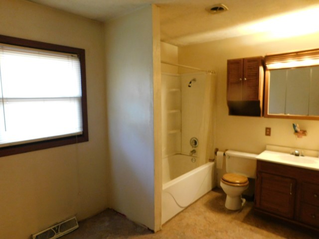 202 Irene Avenue Rochelle, IL 61068 - Photo 13 of 22