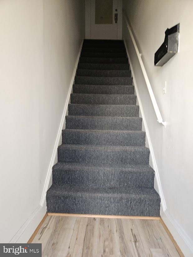 1648 Columbia Road Northwest, Unit B Washington, DC 20009 - Photo 2 of 15 a view of entryway