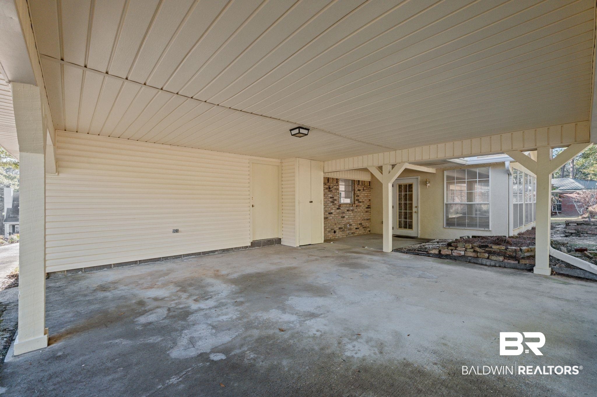 909 Caroline Avenue Daphne, AL 36526 - Photo 44 of 46 View of patio