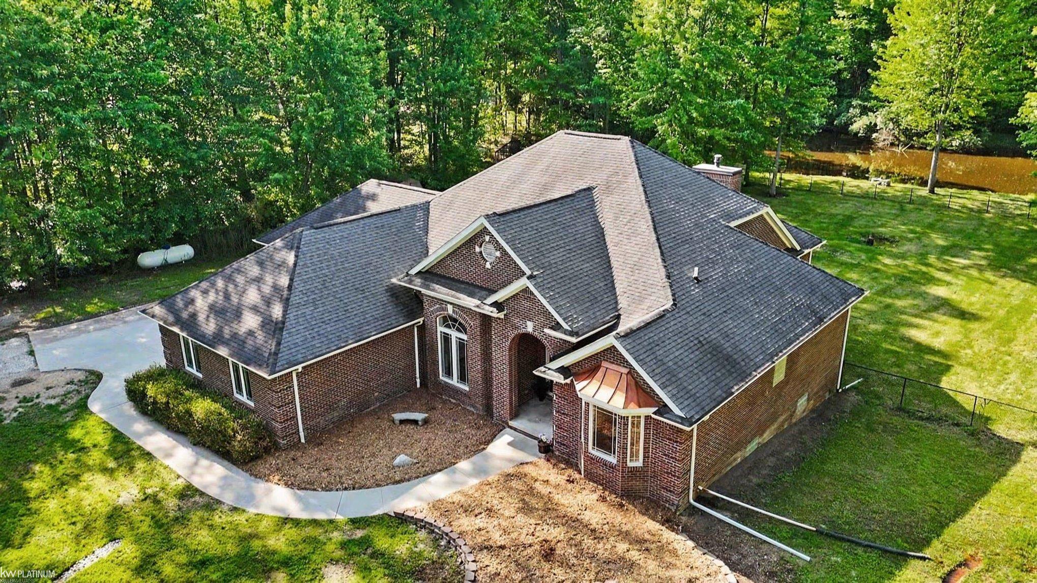 8367 Lindsey Road Casco, MI 48064 - Photo 3 of 42