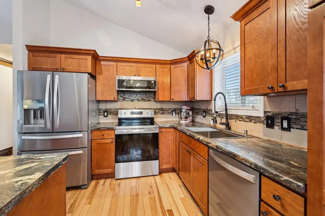 $399,900 | 11576 Bristol Road, Chisago City, MN 55013