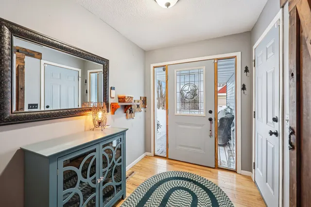 $399,900 | 11576 Bristol Road, Chisago City, MN 55013