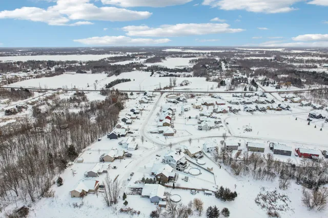 $399,900 | 11576 Bristol Road, Chisago City, MN 55013