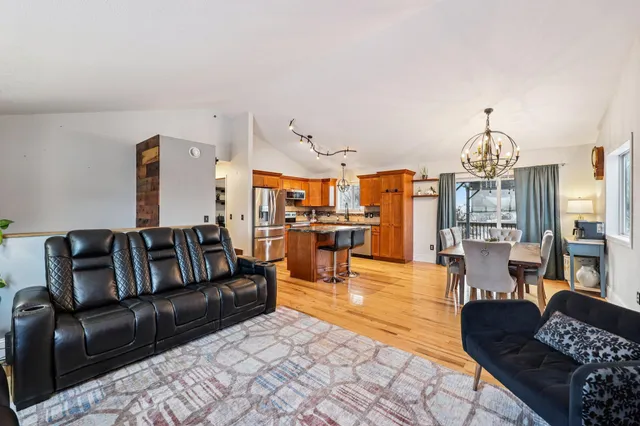 $399,900 | 11576 Bristol Road, Chisago City, MN 55013