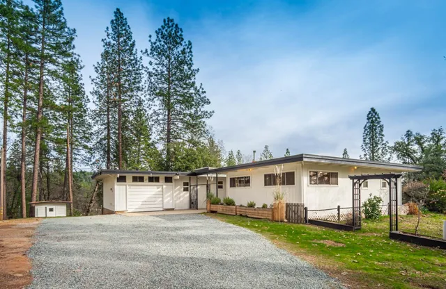 $499,900 | 13081 Pine Cone Circle, Grass Valley, CA 95945