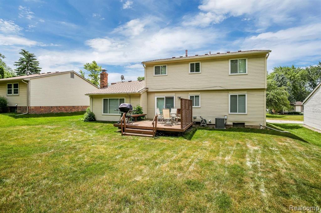 1641 Dennett Lane Rochester Hills, MI 48307 - Photo 41 of 45