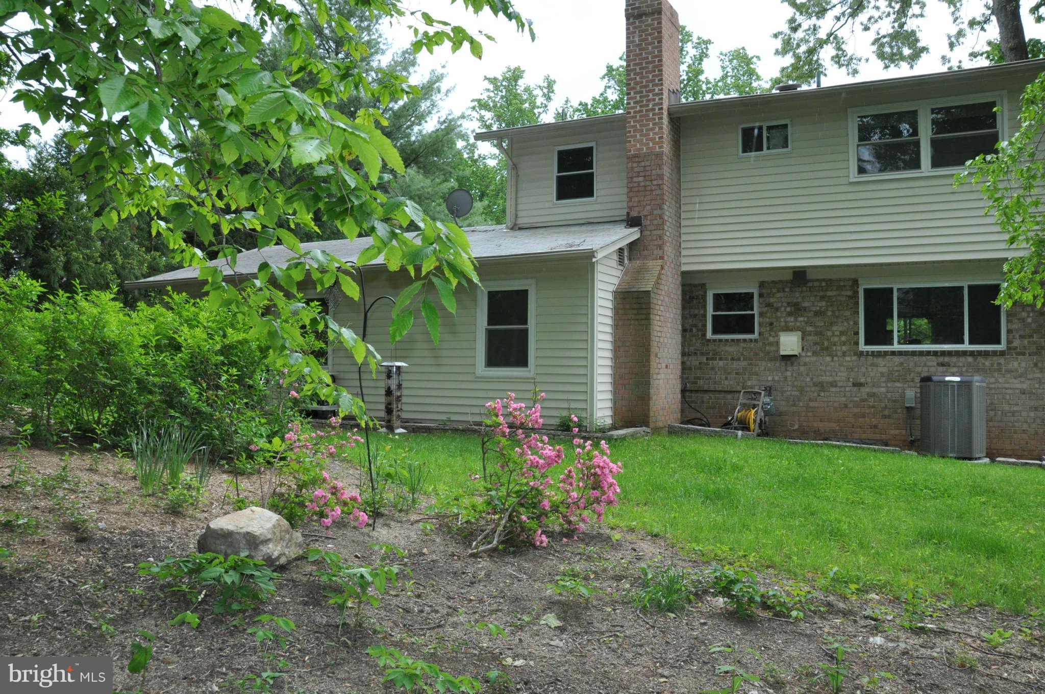 5601 Ventnor Lane Springfield, VA 22151 - Photo 19 of 20 Rear of House
