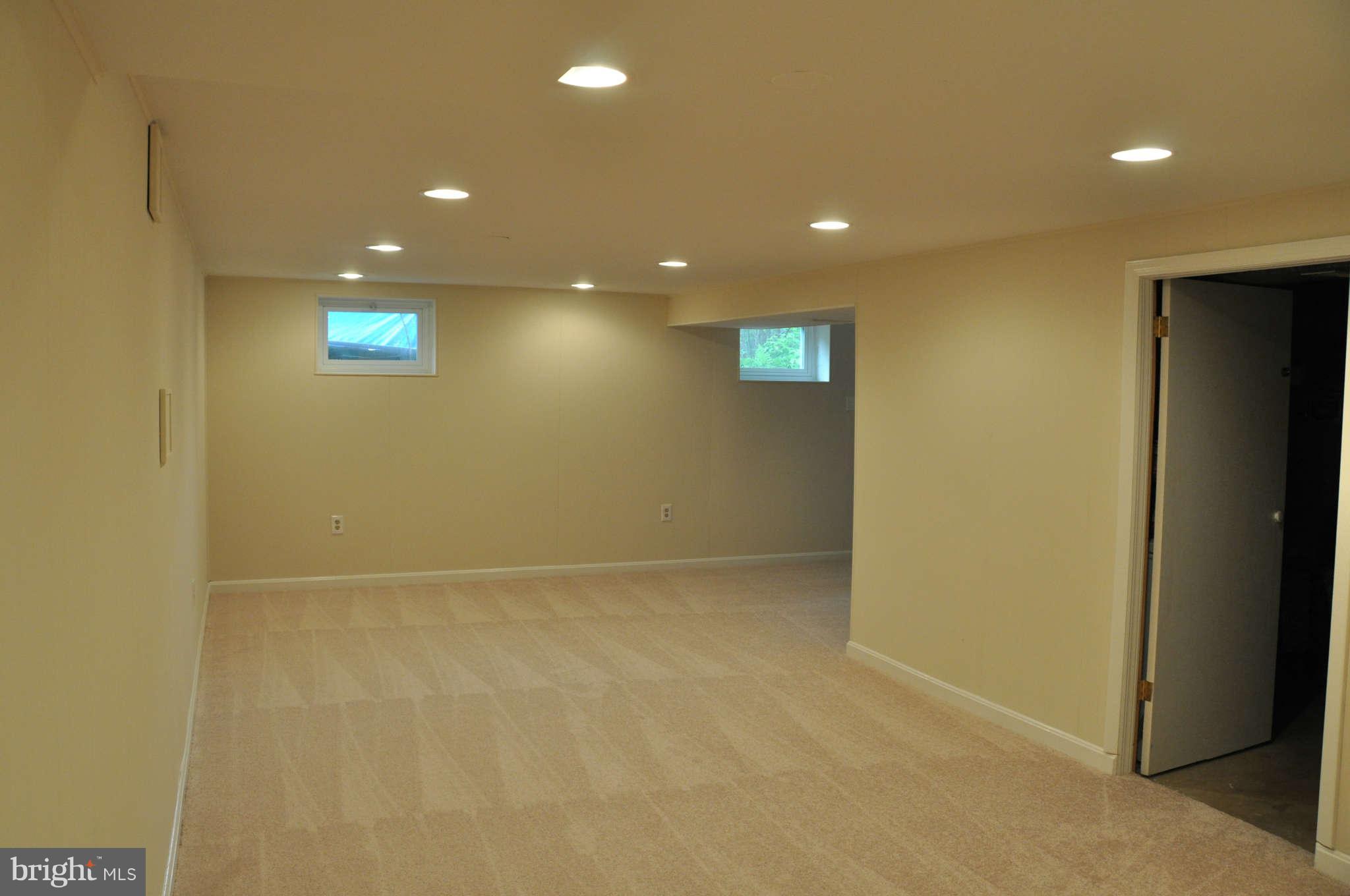 5601 Ventnor Lane Springfield, VA 22151 - Photo 9 of 20 Second Family Room on Lower Level