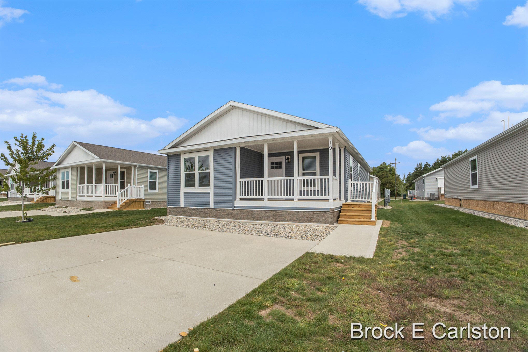 1283 East Ellis Road, Unit 19 Norton Shores, MI 49441 - Photo 2 of 23 _42A0265