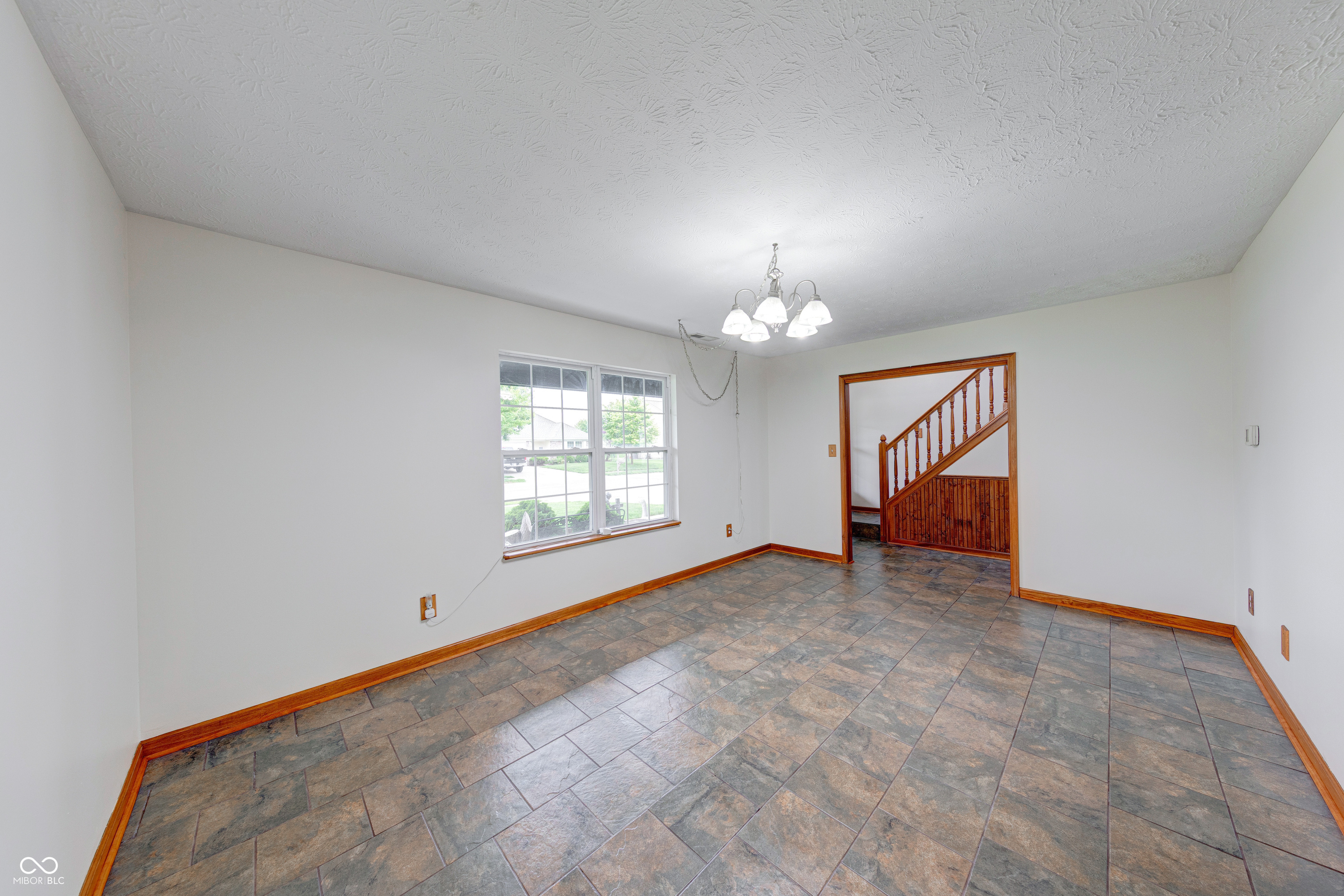 1199 Oak Leaf Road Franklin, IN 46131 - Photo 12 of 39