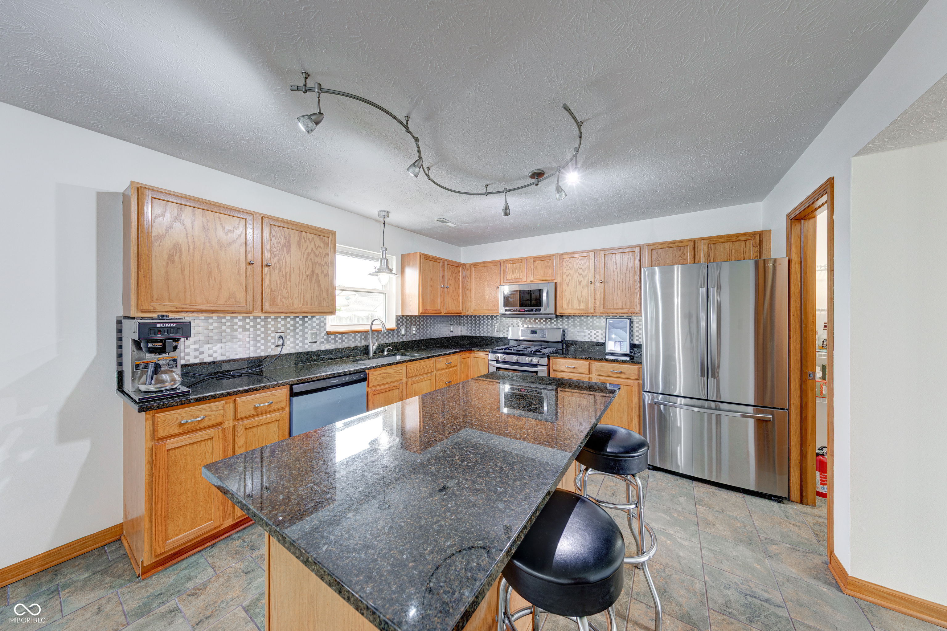 1199 Oak Leaf Road Franklin, IN 46131 - Photo 13 of 39