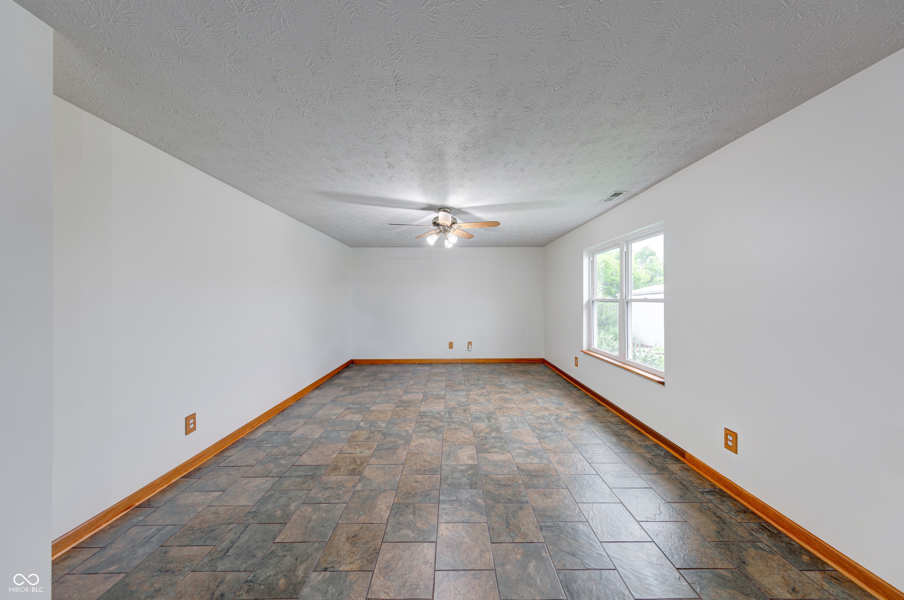 1199 Oak Leaf Road Franklin, IN 46131 - Photo 18 of 39