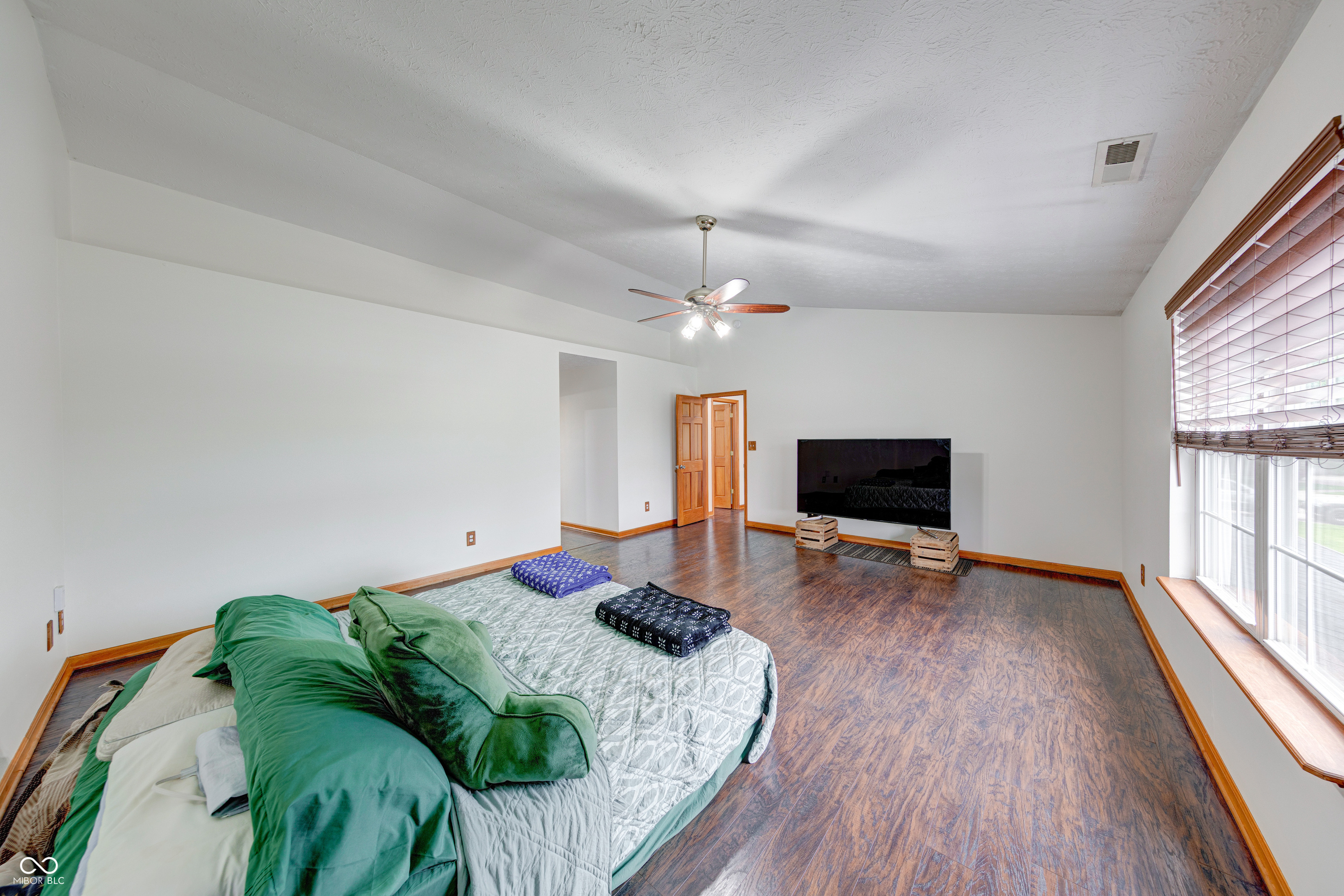 1199 Oak Leaf Road Franklin, IN 46131 - Photo 24 of 39