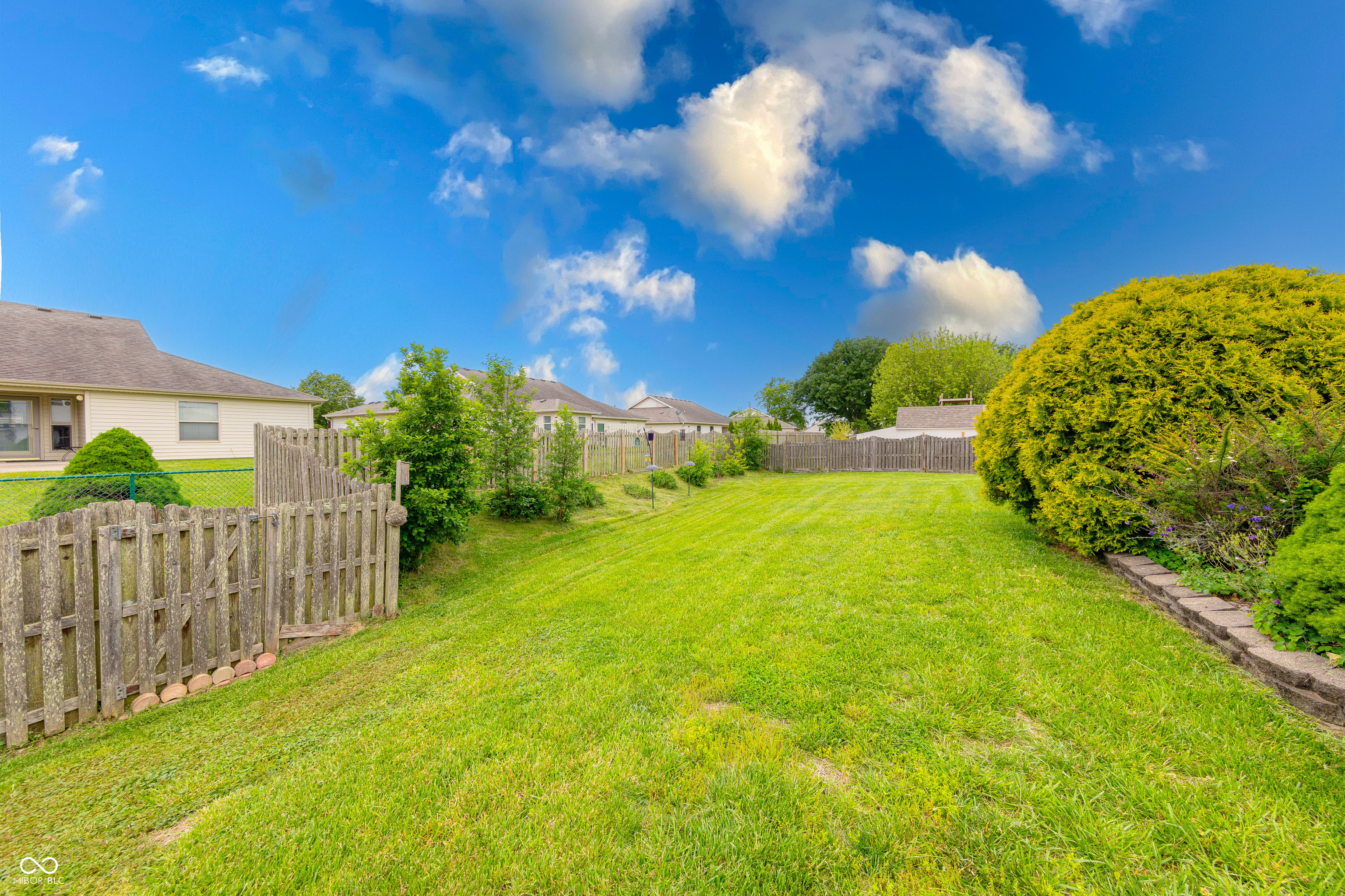 1199 Oak Leaf Road Franklin, IN 46131 - Photo 8 of 39