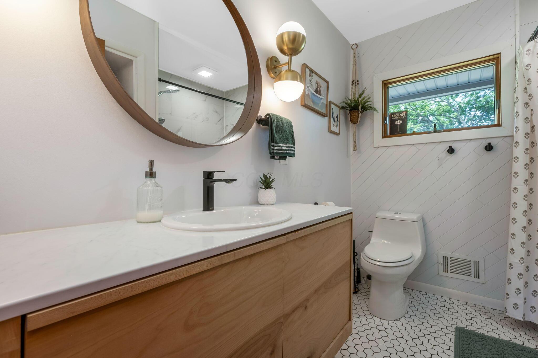 3100 Schwartz Road Columbus, OH 43232 - Photo 23 of 55 Main Full Bath