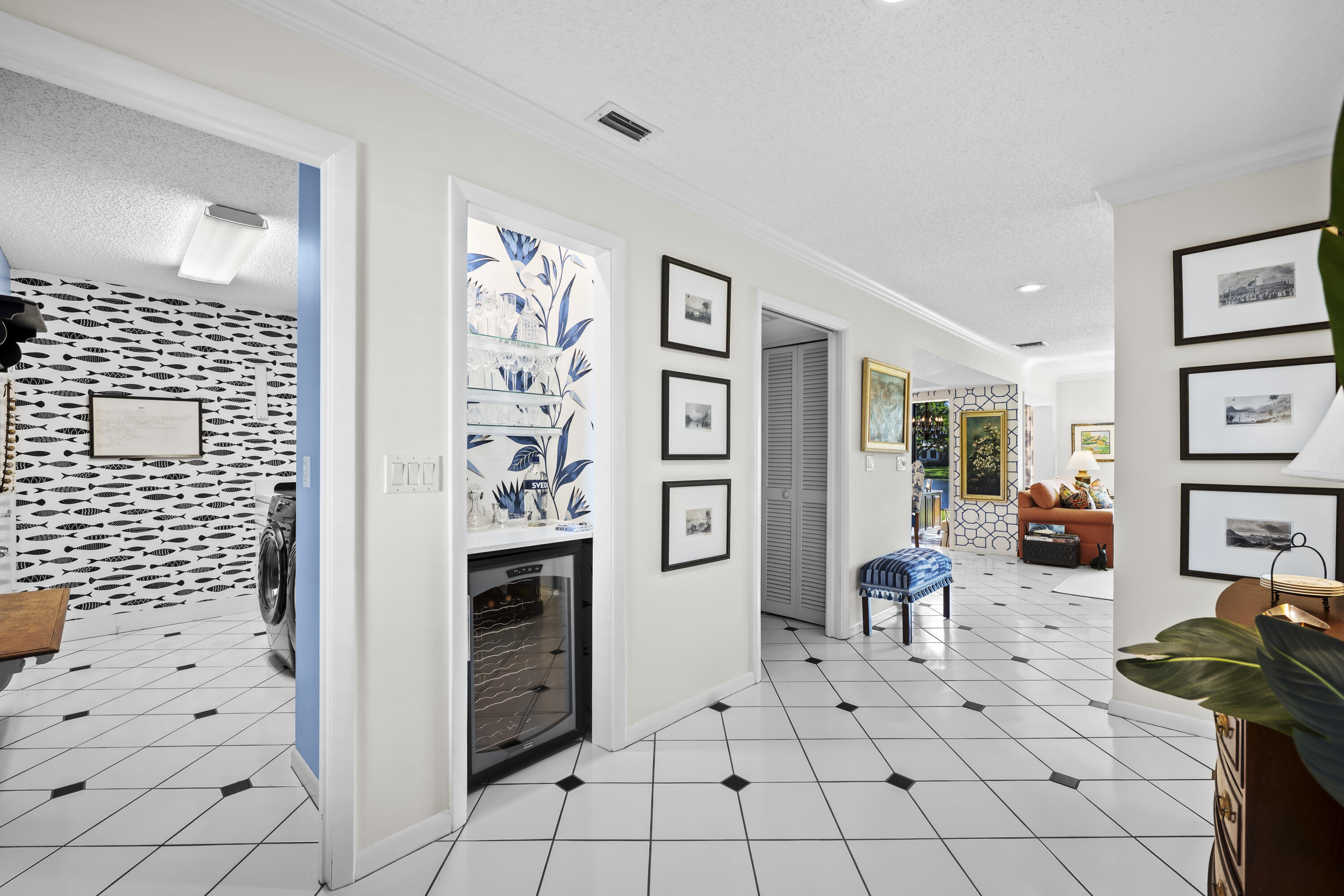 5610 Southeast Foxcross Place Stuart, FL 34997 - Photo 3 of 39 LUX_5770