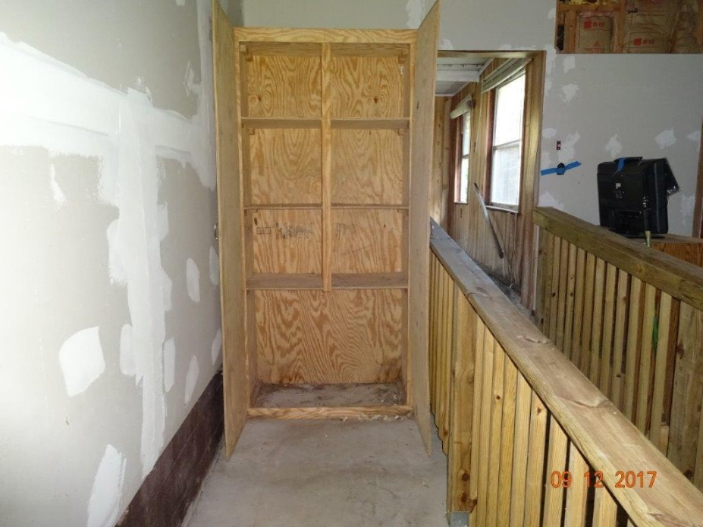 2778 East Garfield Road Hesperia, MI 49421 - Photo 23 of 27 Ramp entry to house