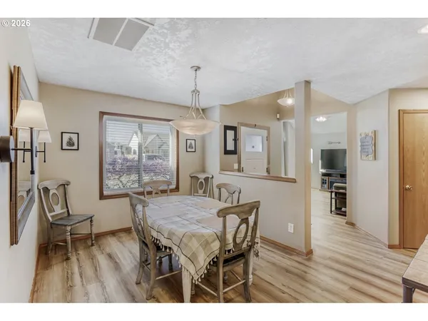 $629,000 | 1716 Southeast 10th Place, Canby, OR 97013