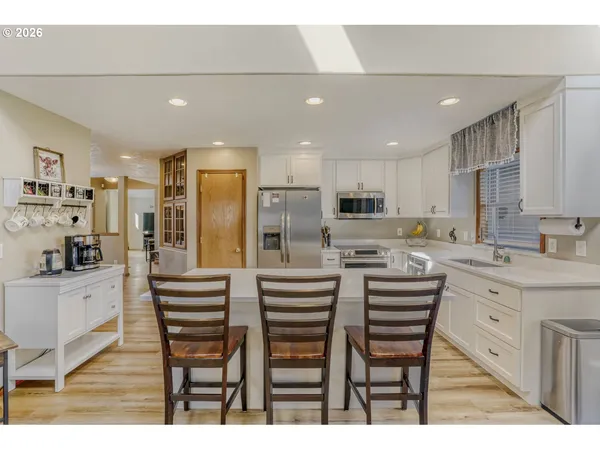 $629,000 | 1716 Southeast 10th Place, Canby, OR 97013