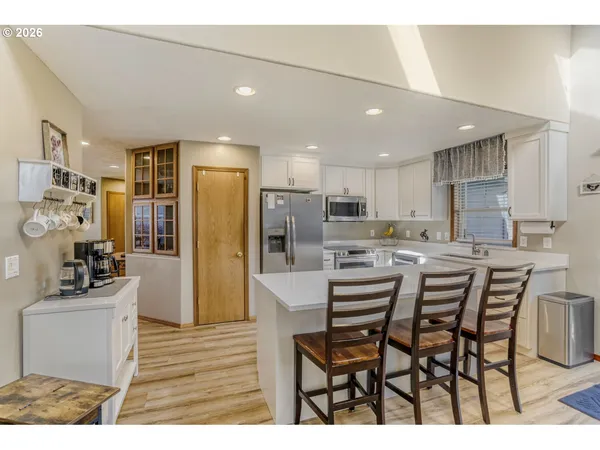 $629,000 | 1716 Southeast 10th Place, Canby, OR 97013