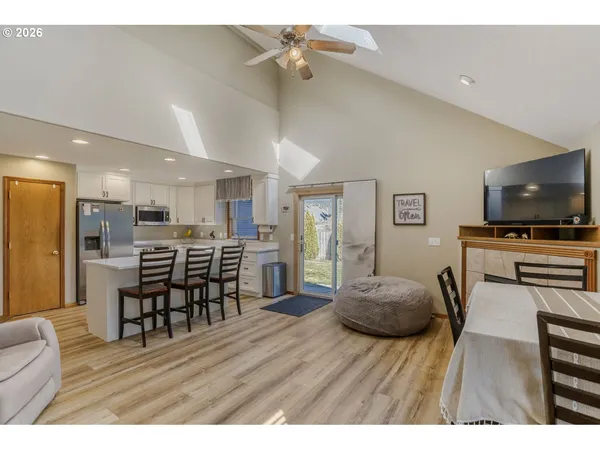 $629,000 | 1716 Southeast 10th Place, Canby, OR 97013