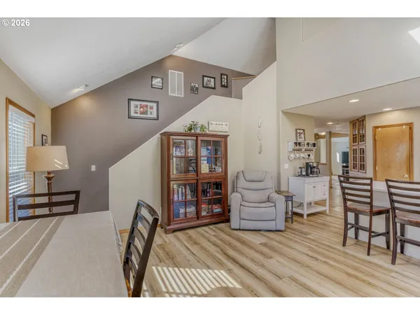 $629,000 | 1716 Southeast 10th Place, Canby, OR 97013