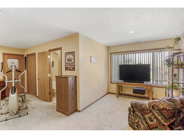 $629,000 | 1716 Southeast 10th Place, Canby, OR 97013