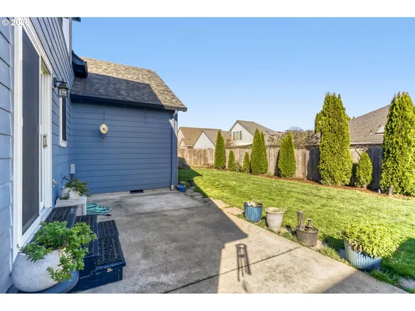 $629,000 | 1716 Southeast 10th Place, Canby, OR 97013