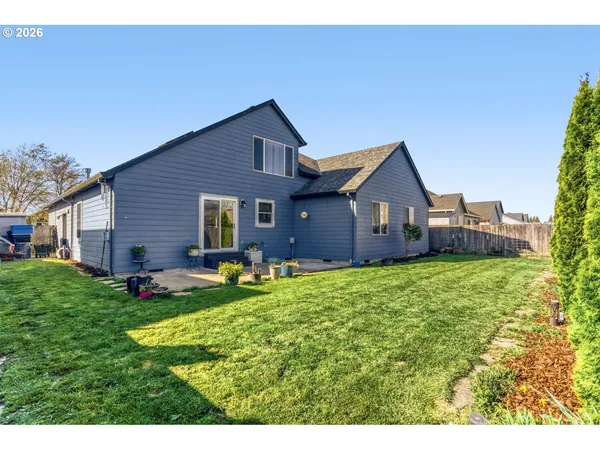 $629,000 | 1716 Southeast 10th Place, Canby, OR 97013