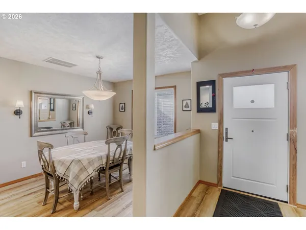 $629,000 | 1716 Southeast 10th Place, Canby, OR 97013