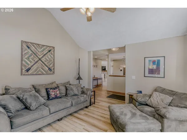 $629,000 | 1716 Southeast 10th Place, Canby, OR 97013