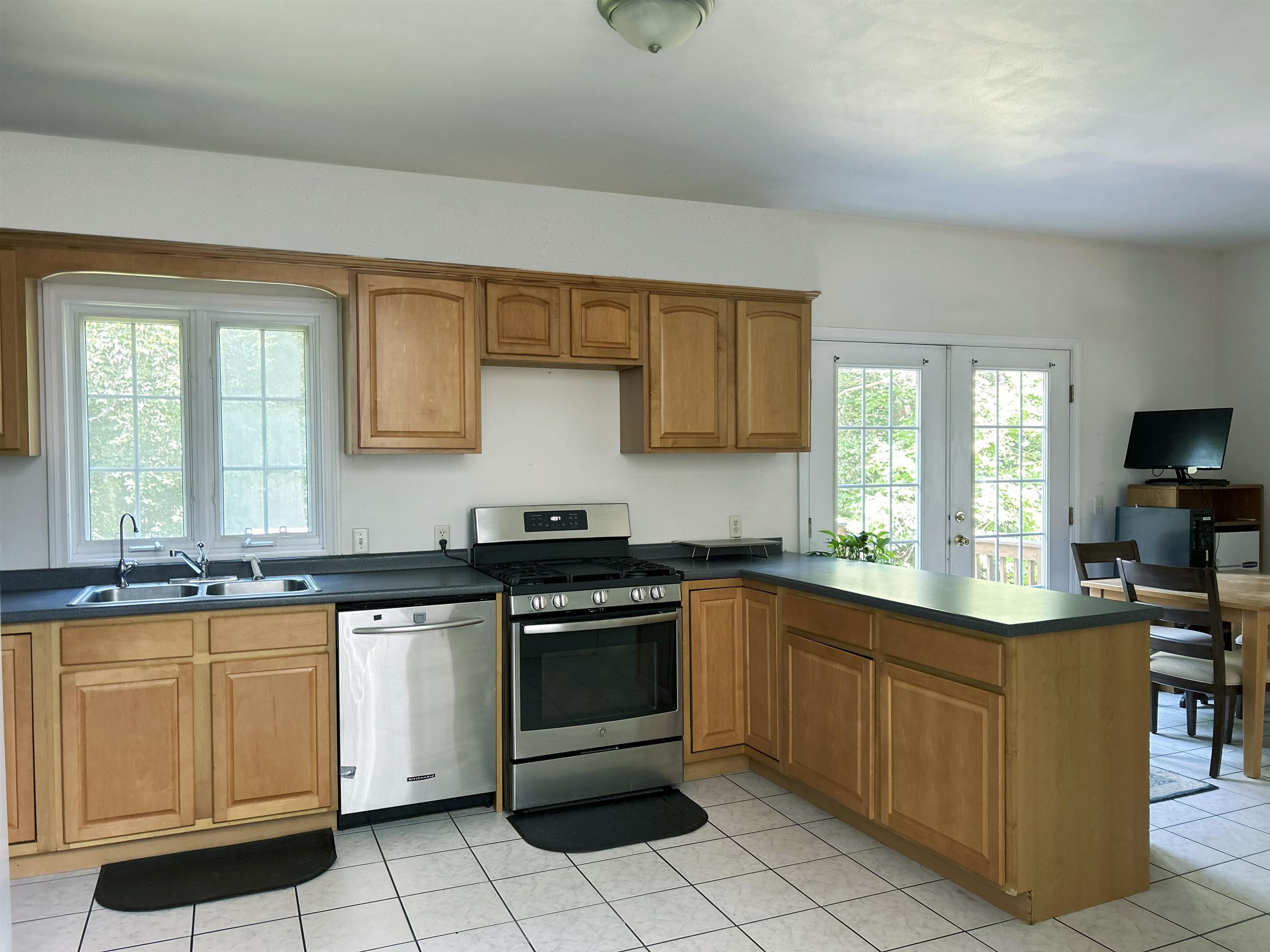 250 Grapevine Road Dunbarton, NH 03046 - Photo 17 of 60