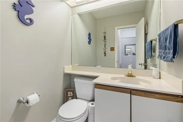 $190,000 | 73 Lake Lynn Drive, Unit 73, Harvey, LA 70058