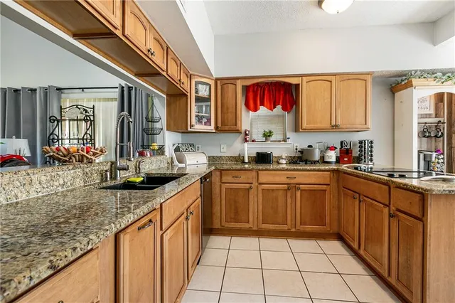 $199,900 | 73 Lake Lynn Drive, Unit 73, Harvey, LA 70058