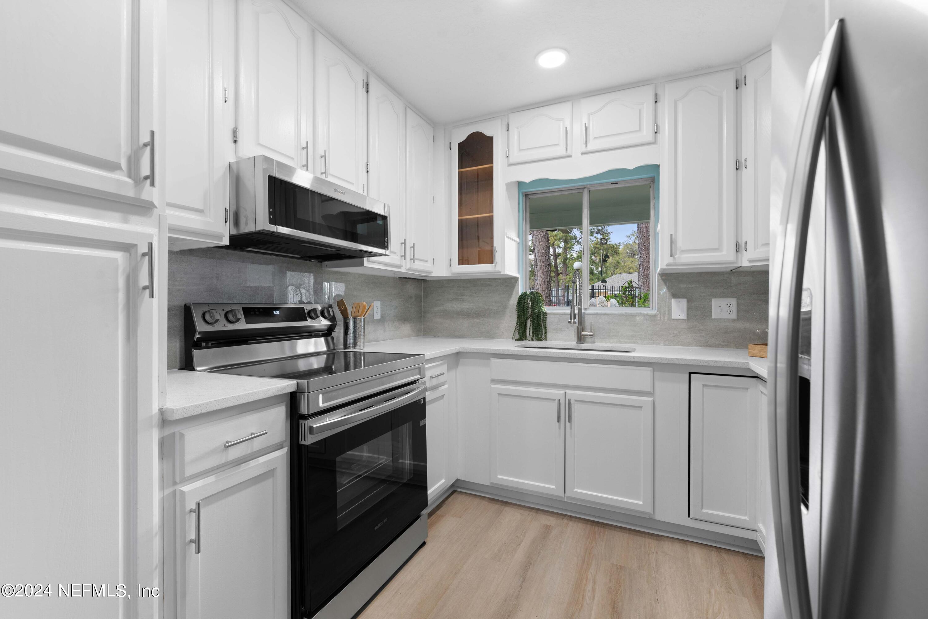 1238 The Grove Road Orange Park, FL 32073 - Photo 11 of 23 1238 The Grove Rd Interiers-6