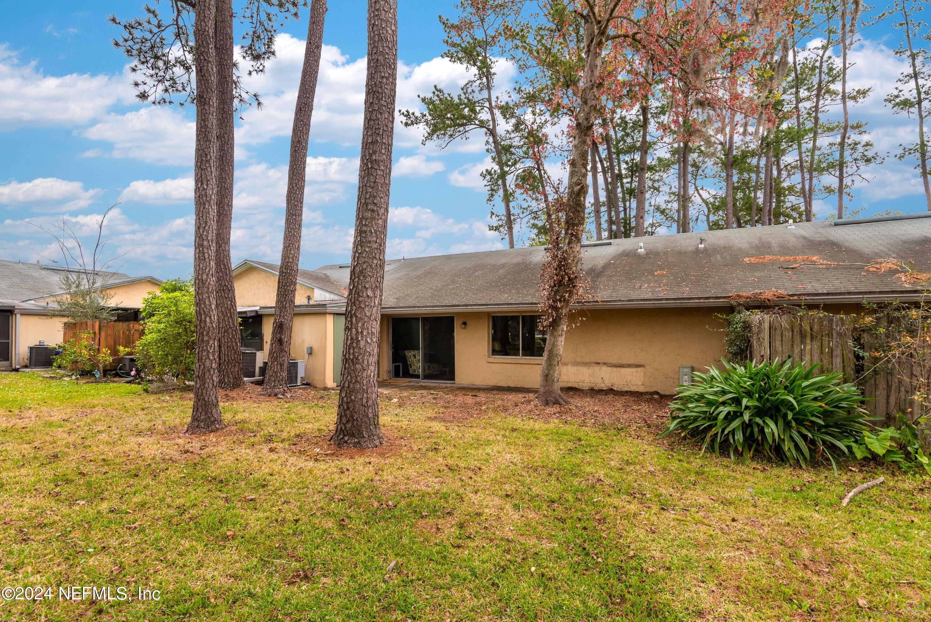 1238 The Grove Road Orange Park, FL 32073 - Photo 20 of 23 1238 The Grove Rd-17