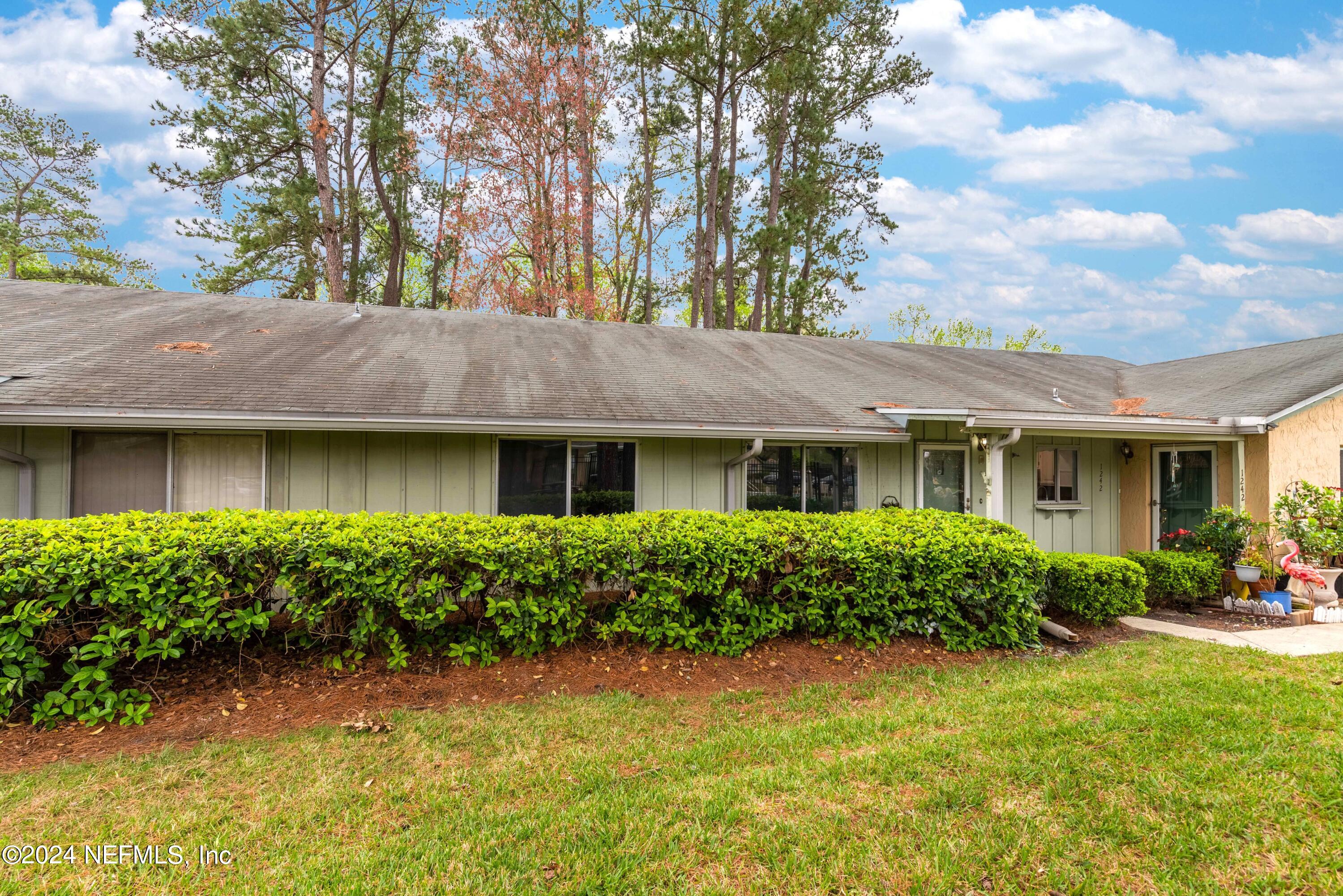 1238 The Grove Road Orange Park, FL 32073 - Photo 4 of 23 1238 The Grove Rd-3