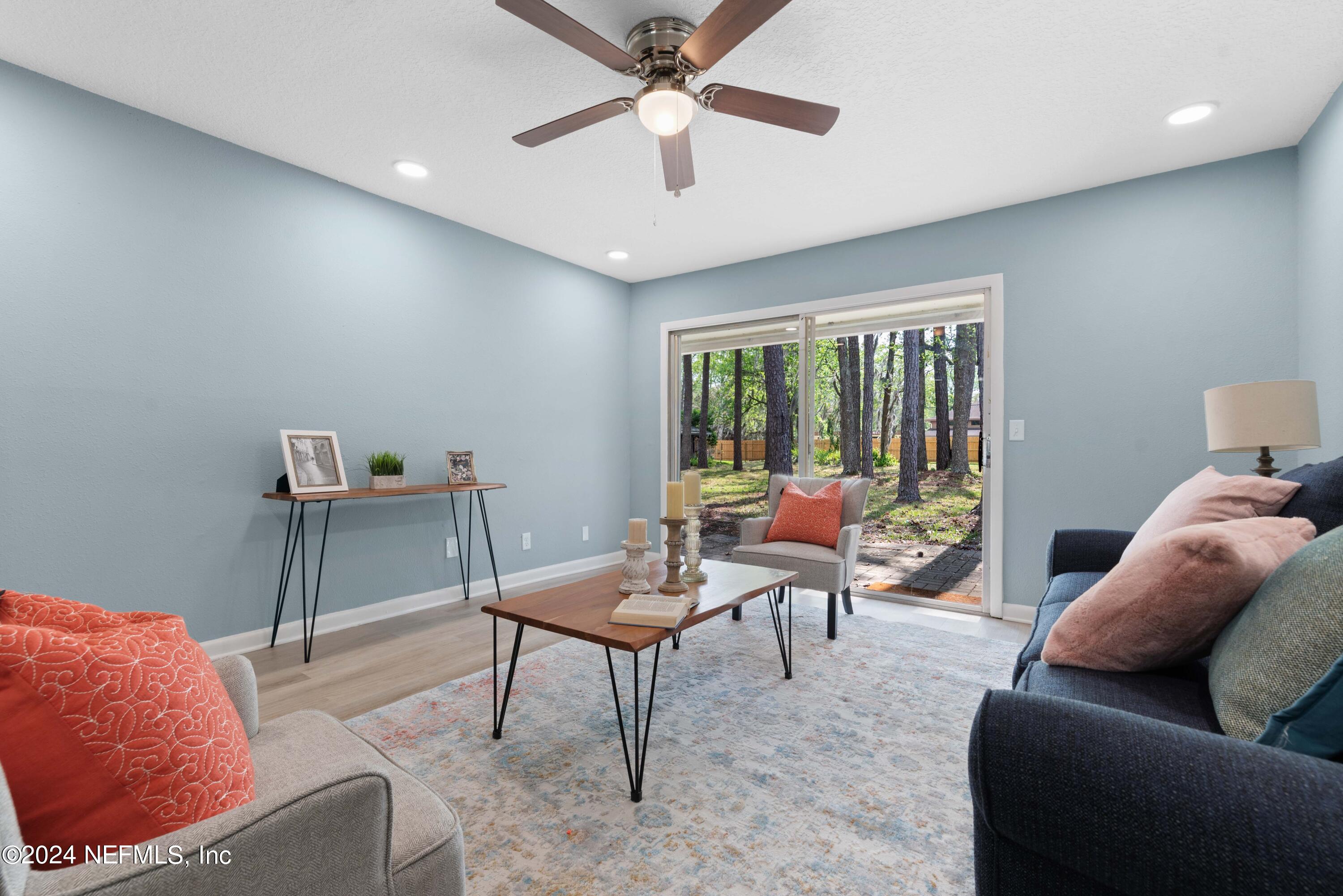1238 The Grove Road Orange Park, FL 32073 - Photo 8 of 23 1238 The Grove Rd Interiers-3