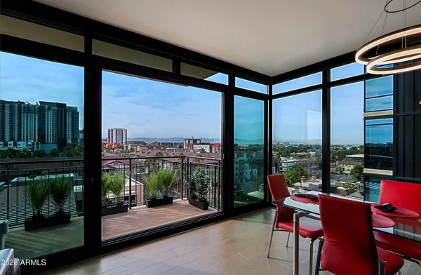 $825,000 | 200 West Portland Street, Unit 821, Phoenix, AZ 85003