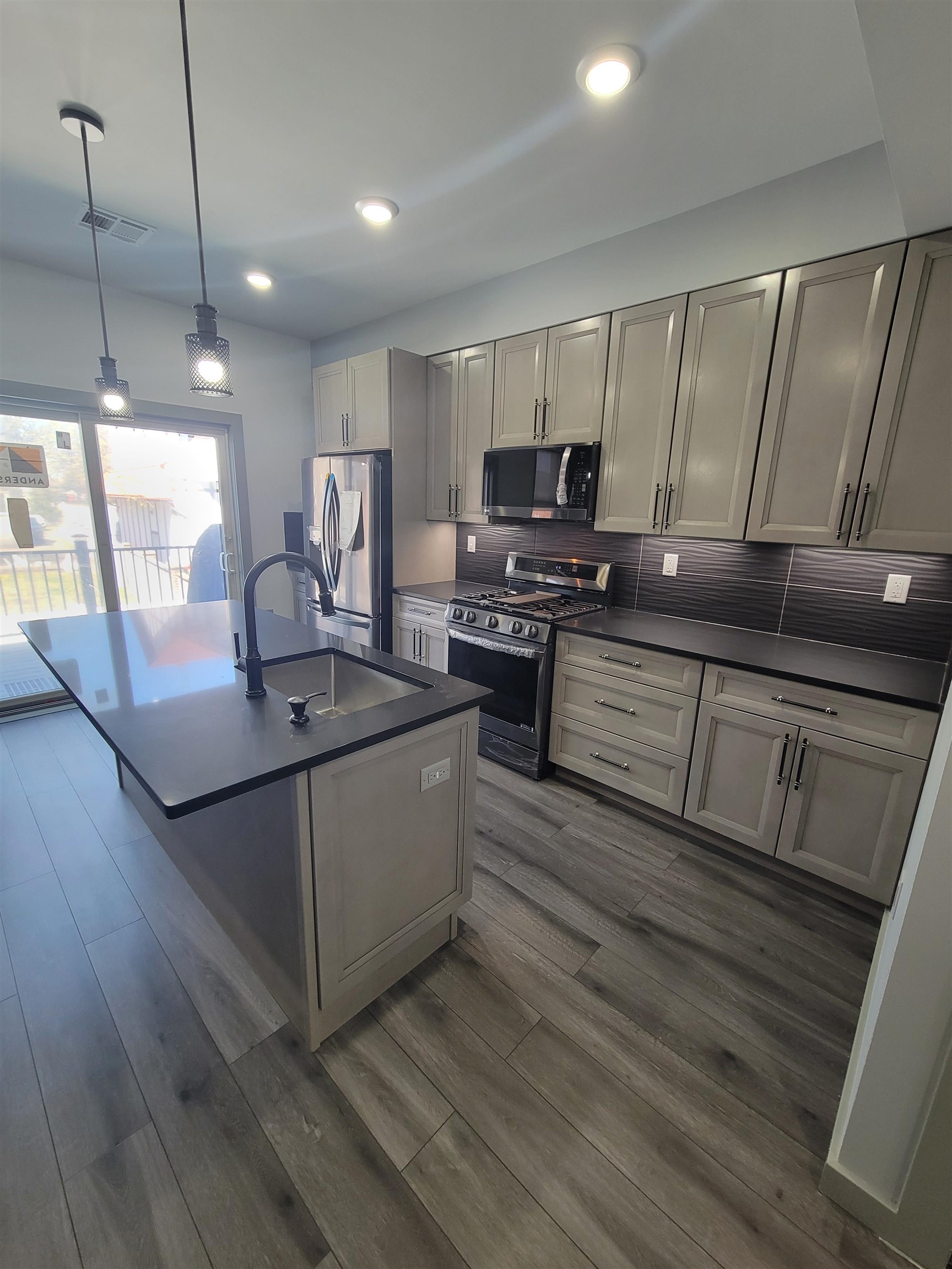 17 Hartley Place Bayonne, NJ 07002 - Photo 8 of 21