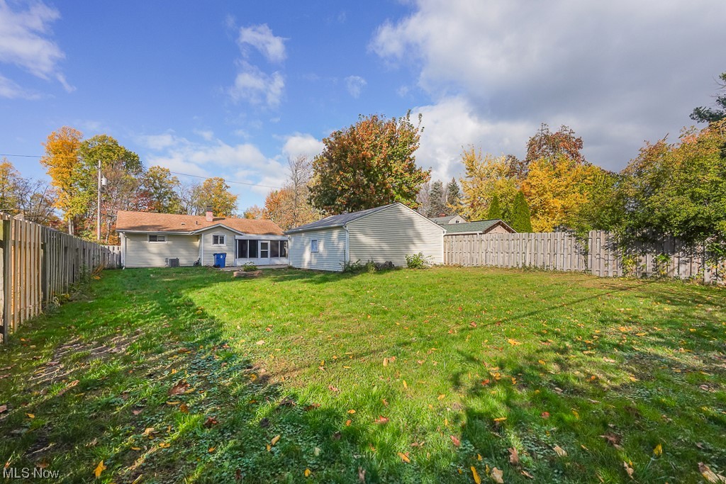 1127 Garden Road Willoughby, OH 44094 - Photo 30 of 33 View of yard