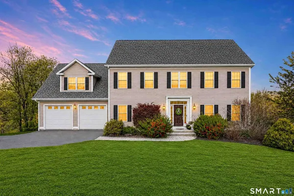 $839,900 | 42 Ridgewood Terrace, North Haven, CT 06473