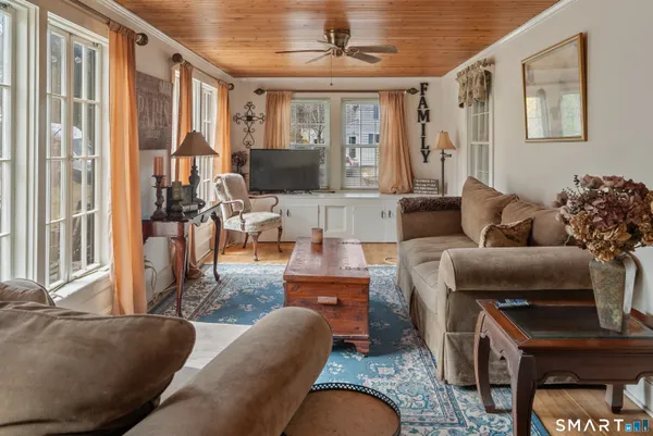 $299,900 | 109 Westwood Avenue, Waterbury, CT 06708