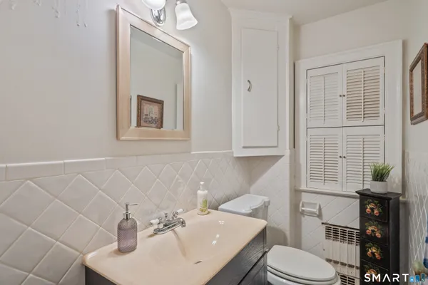 $299,900 | 109 Westwood Avenue, Waterbury, CT 06708